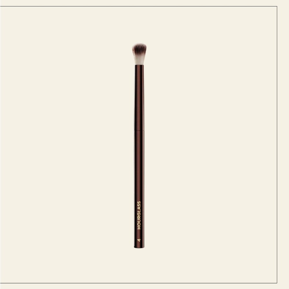 hourglass no.4 crease brush